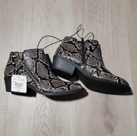 Arizona | Women's Snakesprint Low Boots - Picture 4 of 7